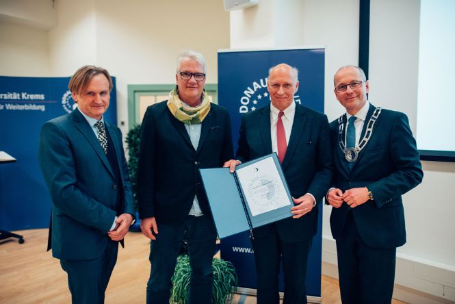 Awarding Dr. Florian Gottsauner-Wolf the honorary professorship