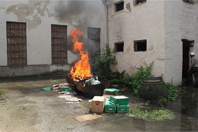 Simulation Fire in Archive and Evacuation 