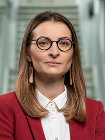 © Daniel Novotny Adriana Harm