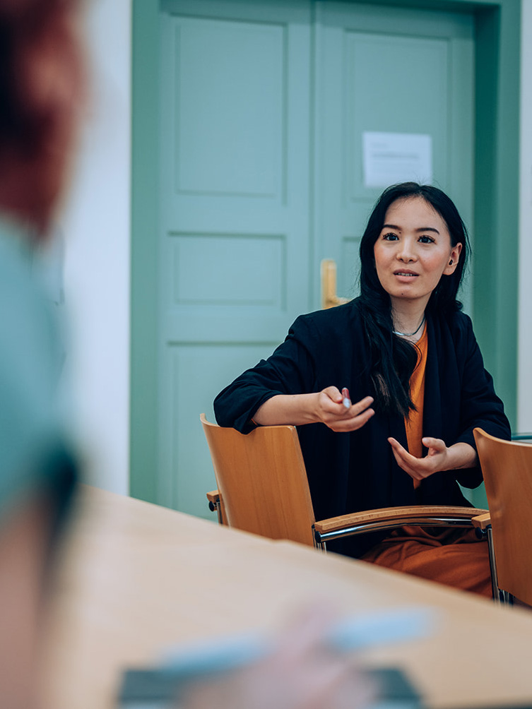 Studierende in Lehrveranstaltung an der Universität für Weiterbildung Krems