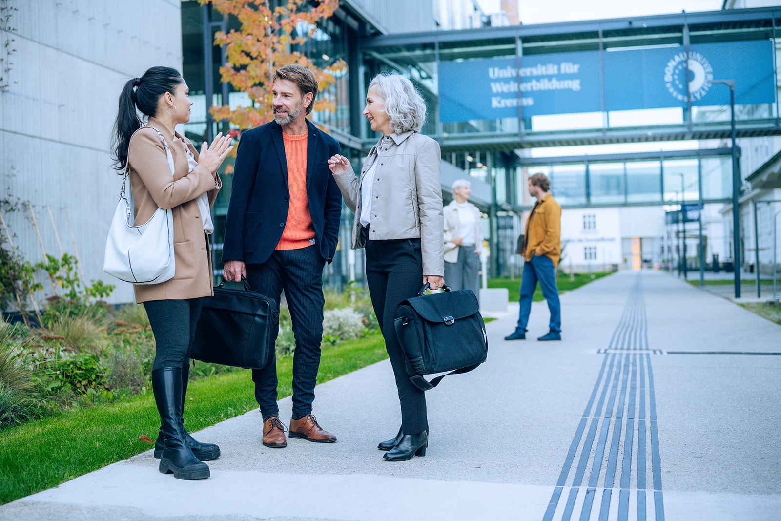 Studierende am Campus der Universität für Weiterbildung Krems