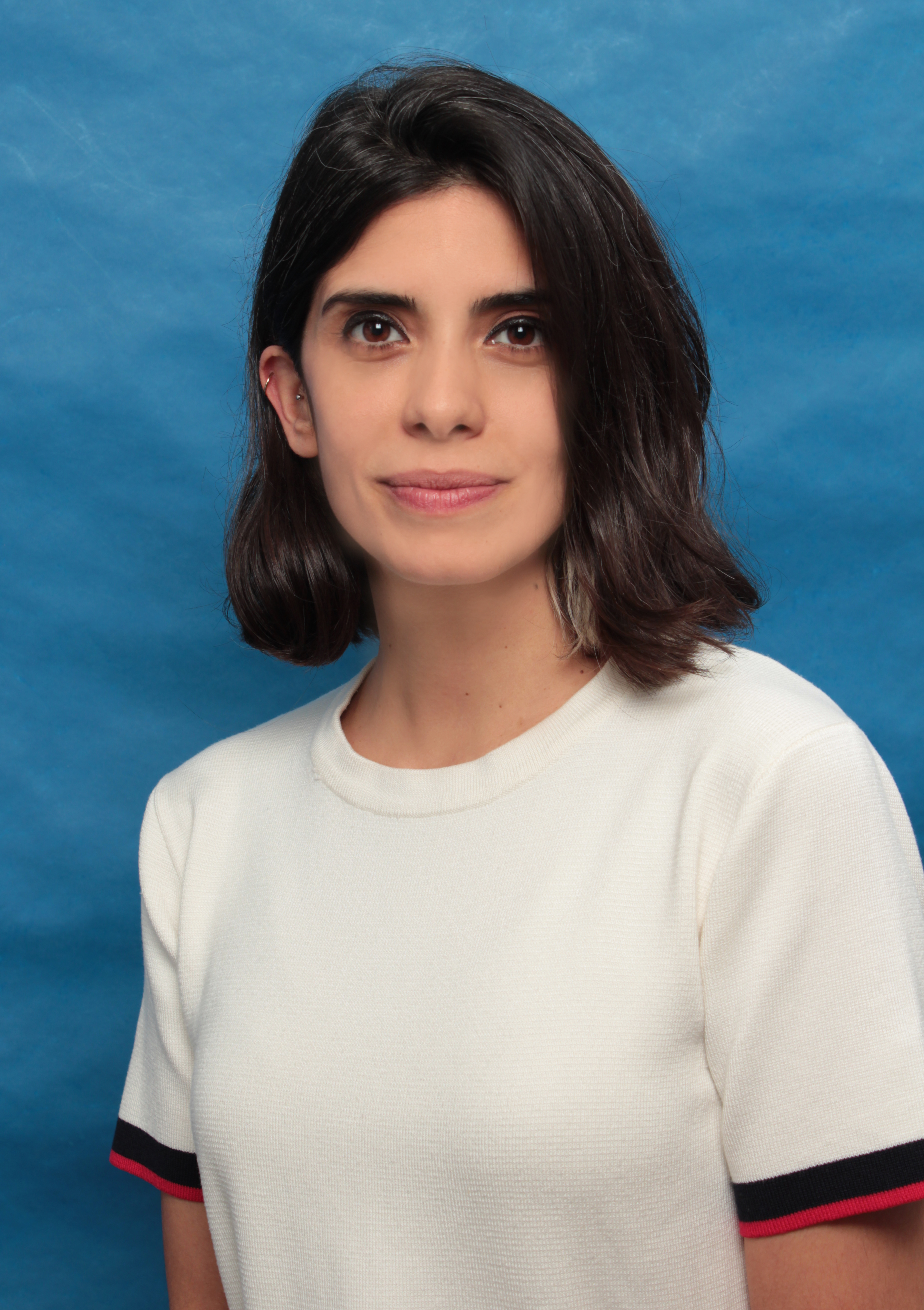 Ayse Esra Dursun