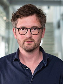 © Daniel Novotny Robert Neiser